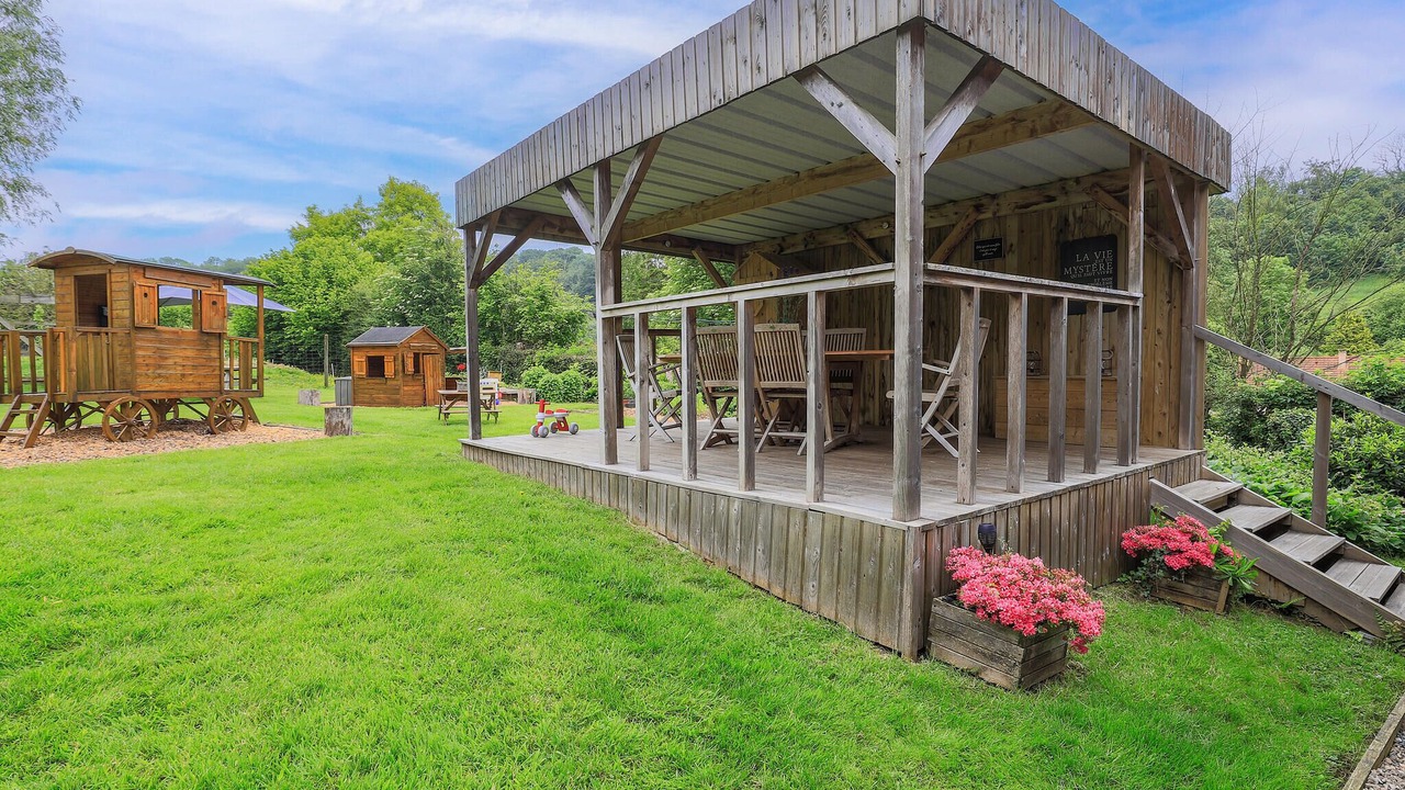 Photo of Others in Alette