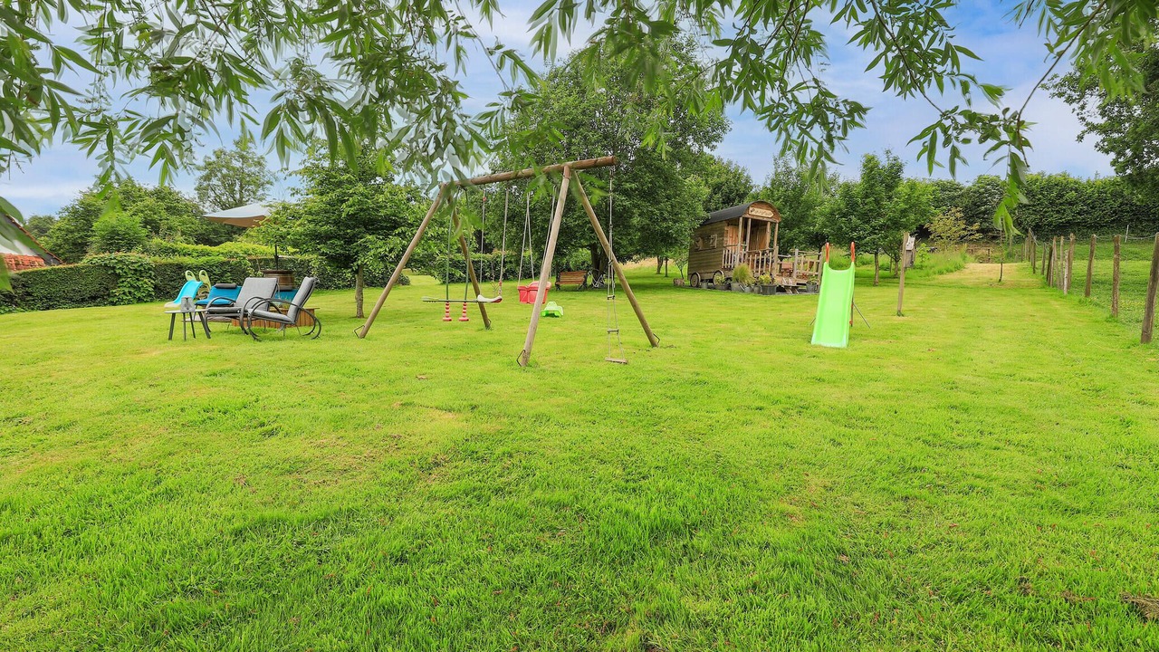 Photo of Others in Alette