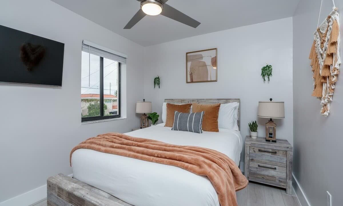 Photo of Bedroom in Coral Way