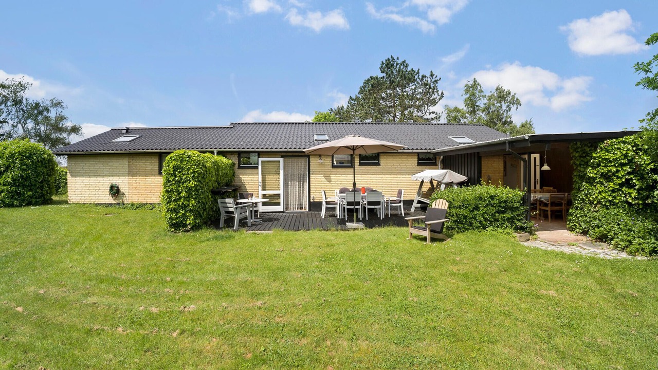 Photo of Others in Mesinge