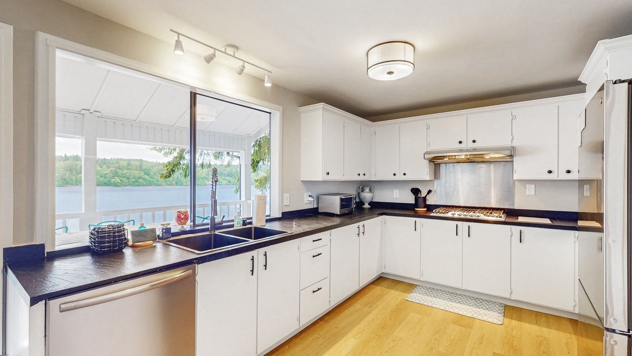 Photo of Kitchen in Vashon Island