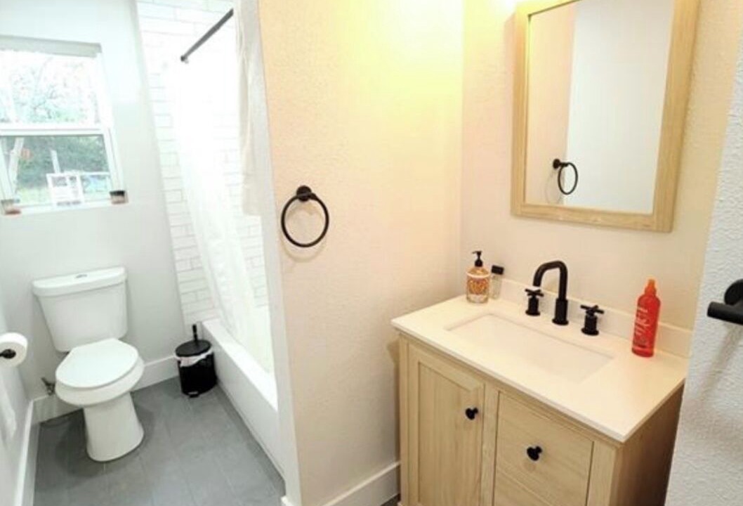 Photo of Bathroom in Hearne