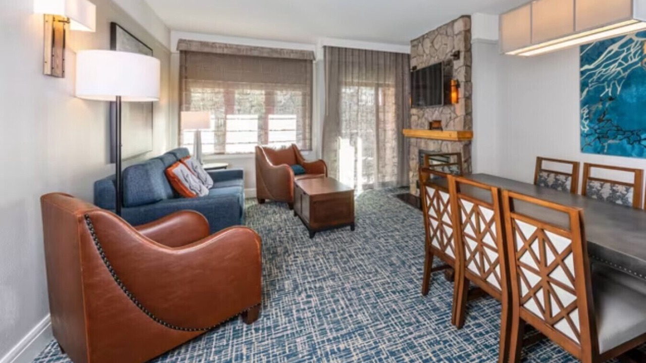 Photo of Livingroom in Lakeside Park