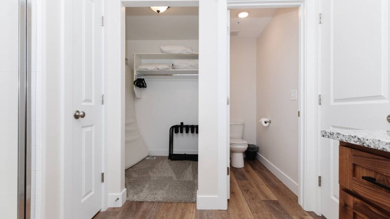 Photo of Bathroom in Garden City
