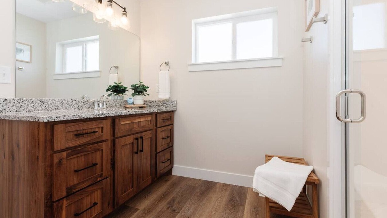 Photo of Bathroom in Garden City