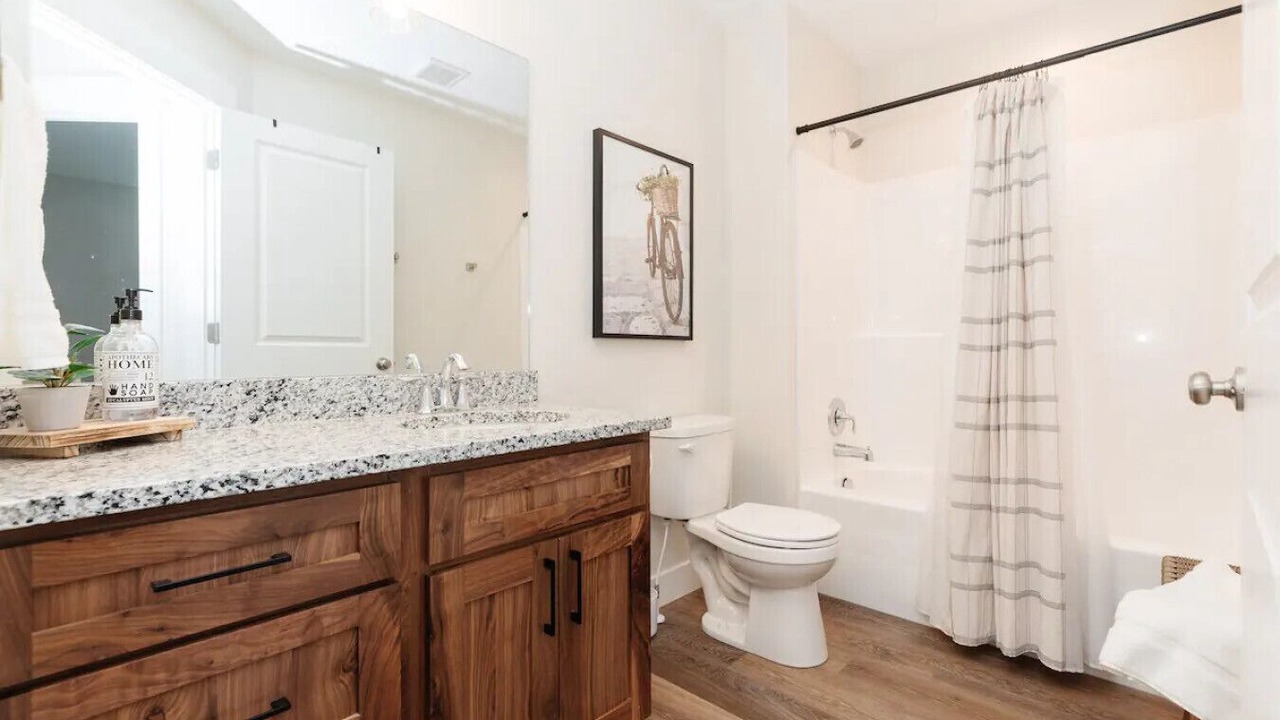 Photo of Bathroom in Garden City