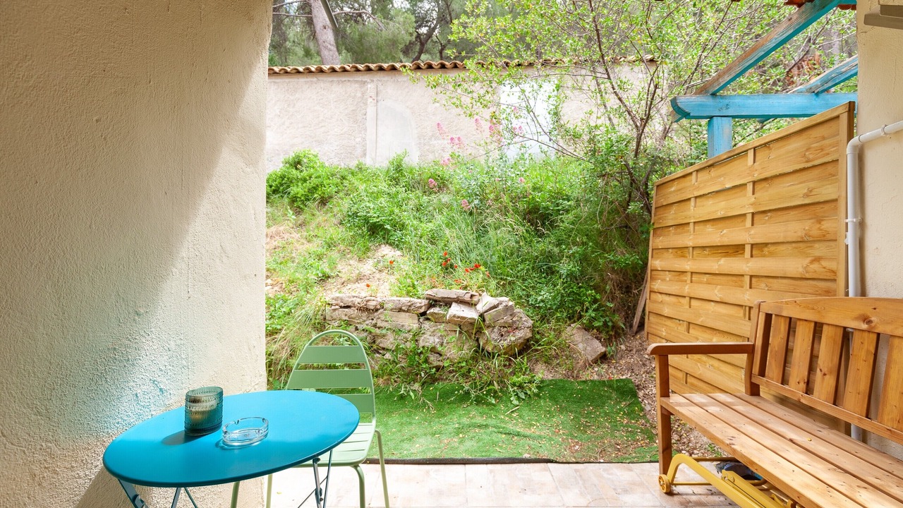 Photo of Outdoor in Niolon