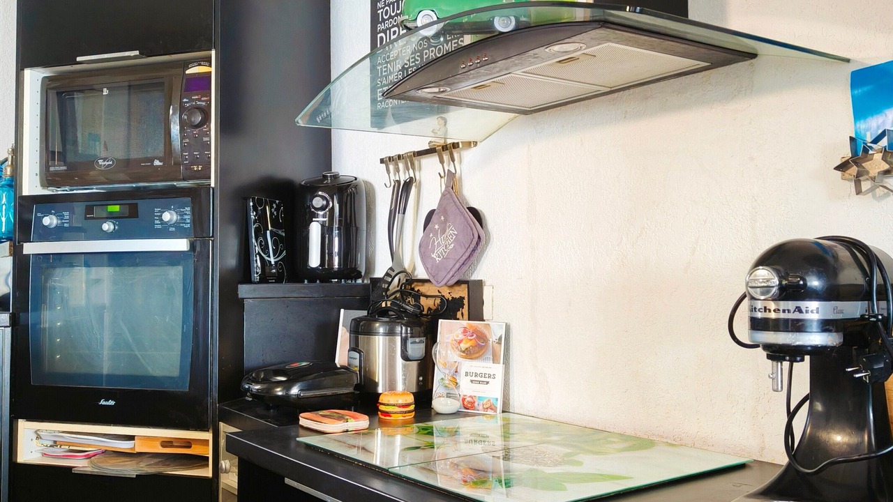 Photo of Kitchen in La Jetee