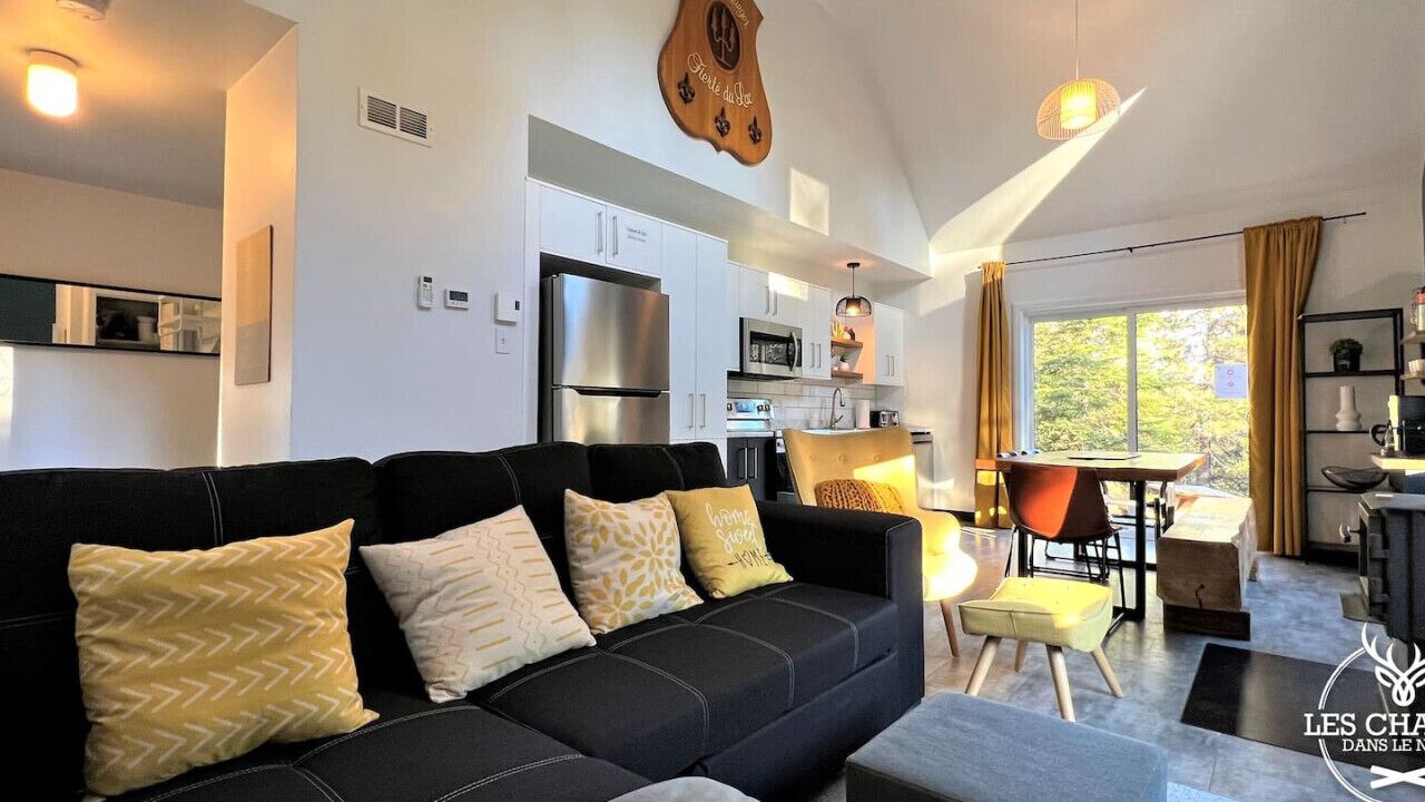 Photo of Livingroom in Sainte-Lucie-des-Laurentides
