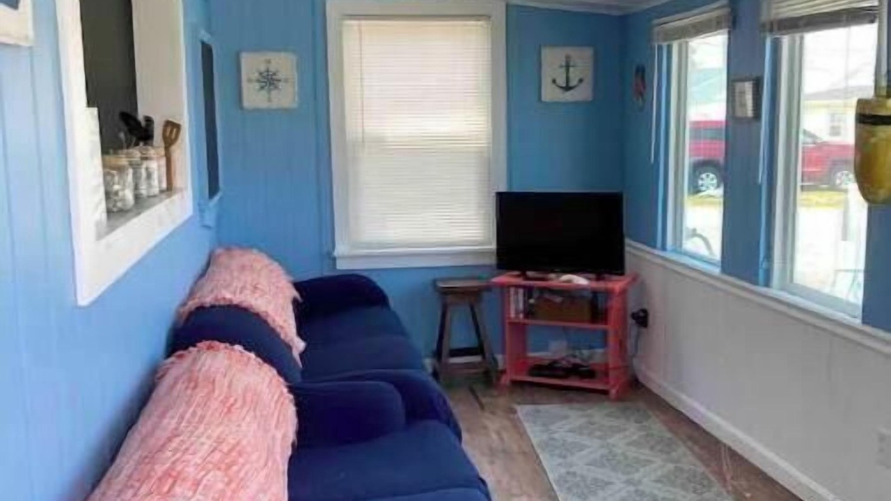 Photo of Livingroom in Snug Harbor