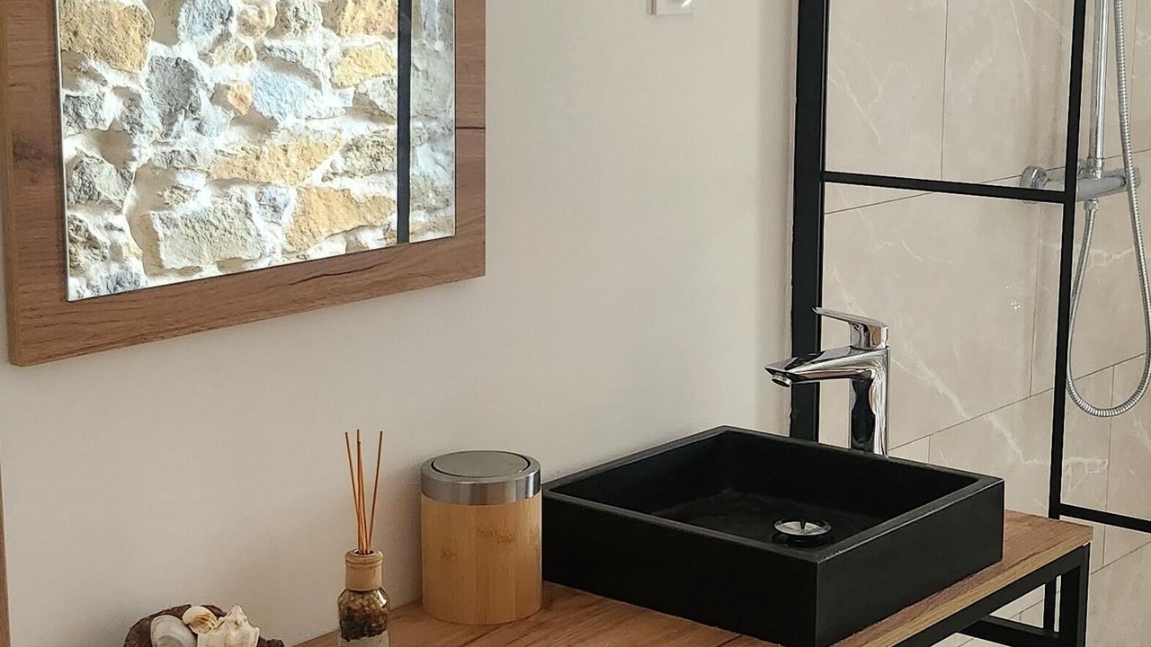 Photo of Bathroom in Tournissan