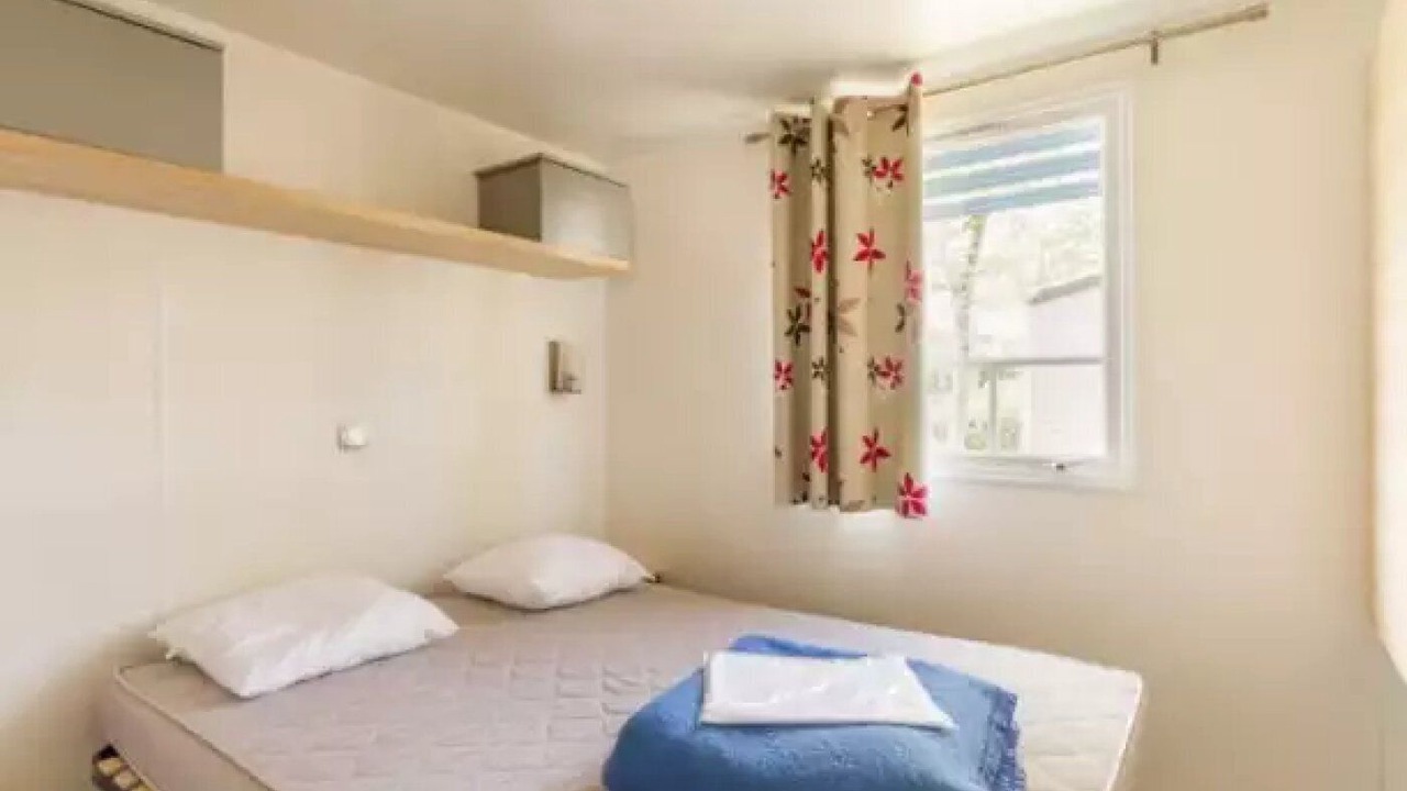 Photo of Bedroom in Sainte-Catherine-de-Fierbois