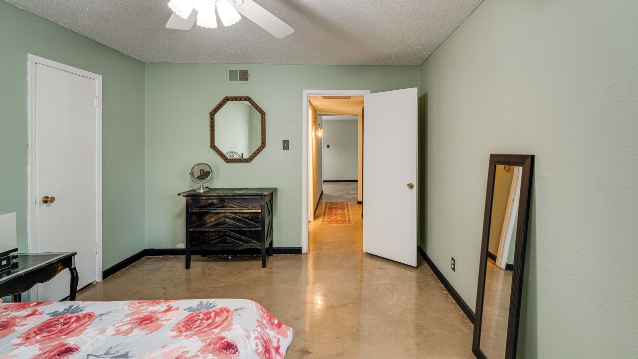 Photo of Bedroom in Knox - Henderson