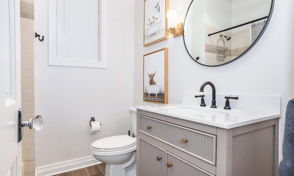 Photo of Bathroom in West Town