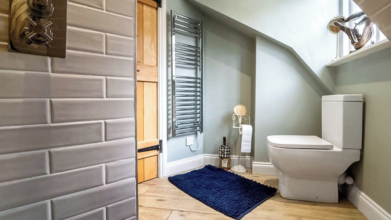 Photo of Bathroom in Ashby Saint Ledgers