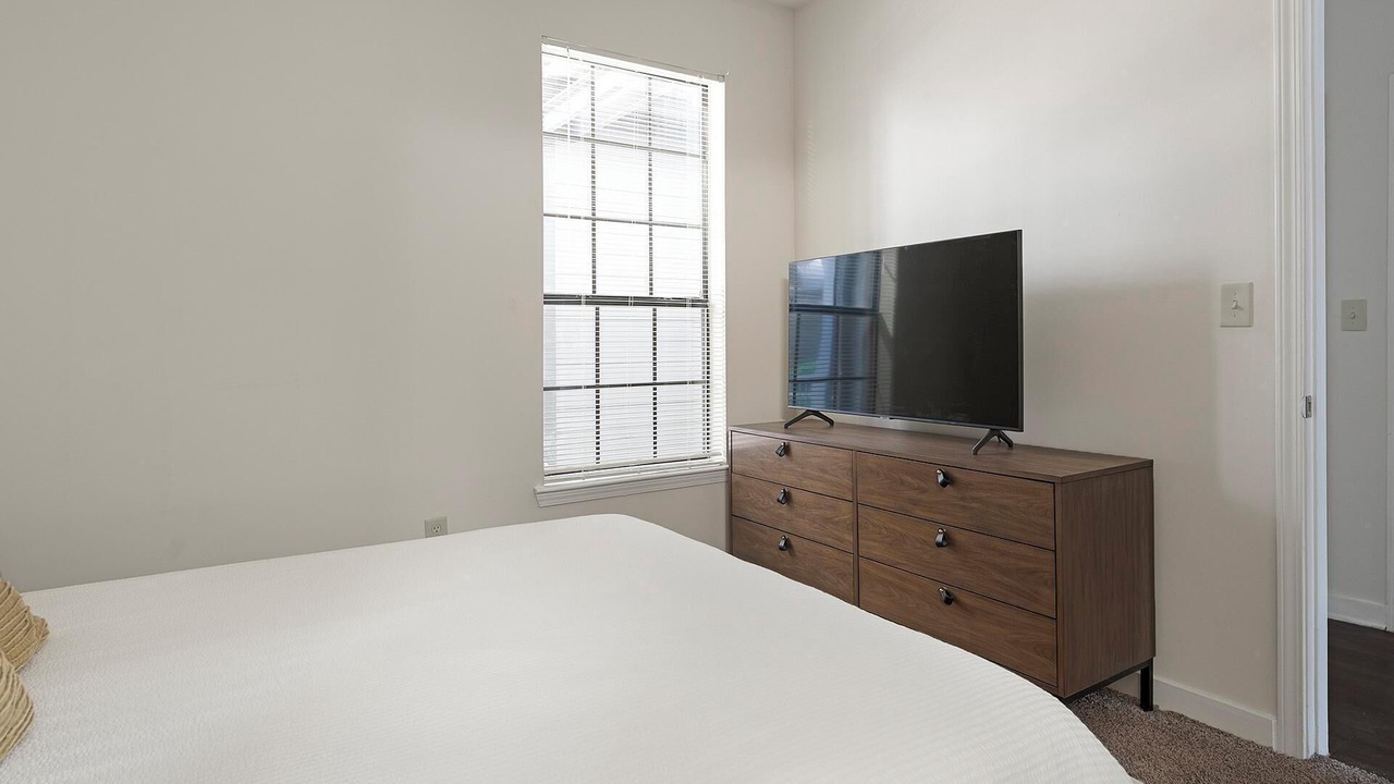 Photo of Bedroom in New Pathways