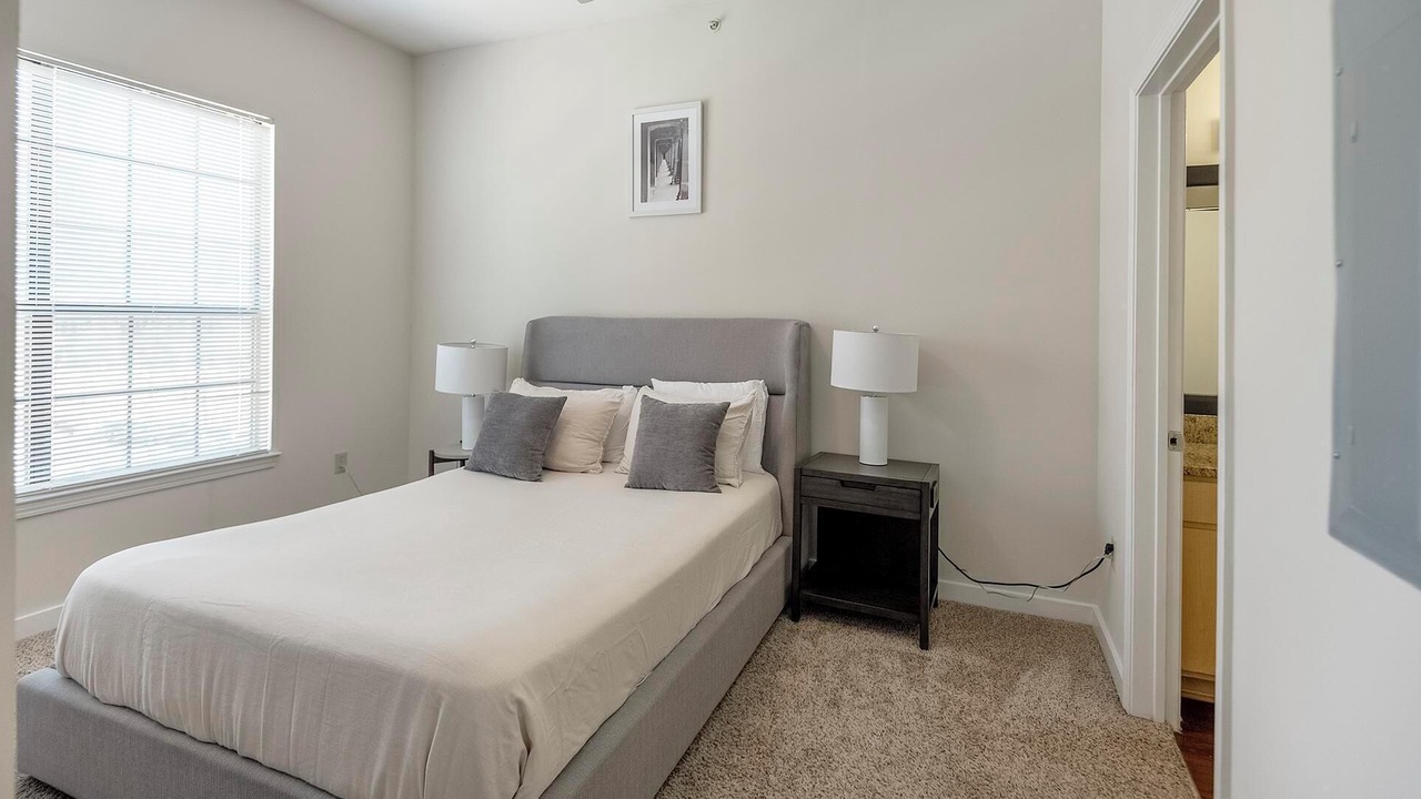 Photo of Bedroom in New Pathways