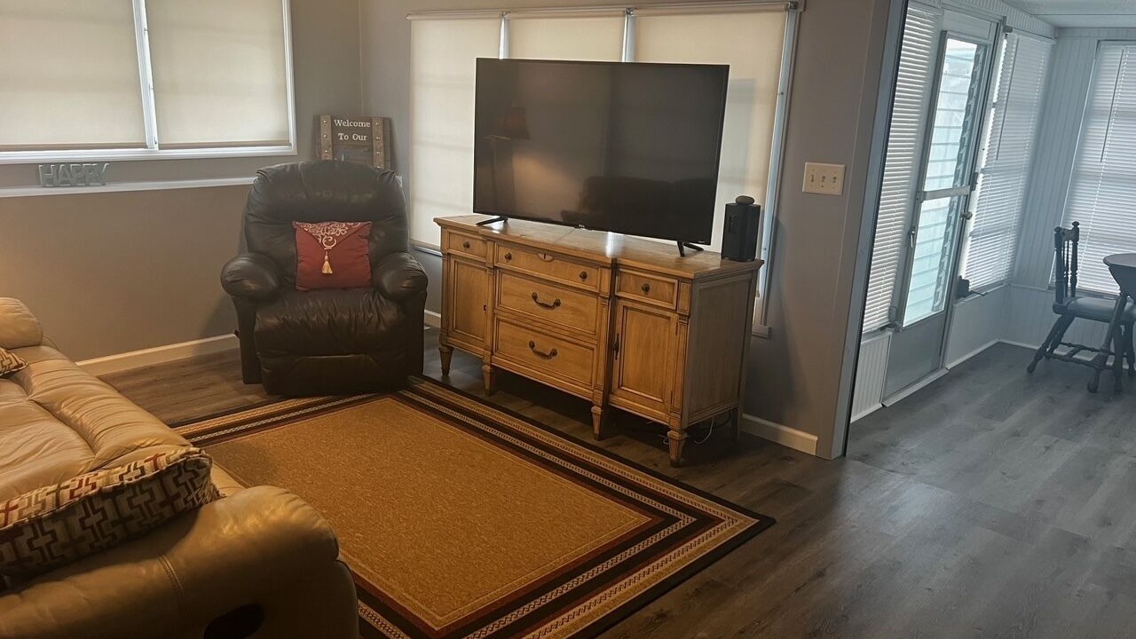 Photo of Livingroom in Laurel