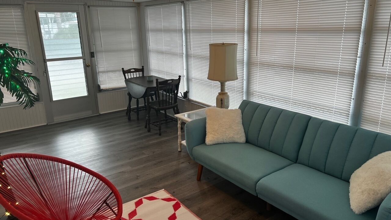 Photo of Livingroom in Laurel