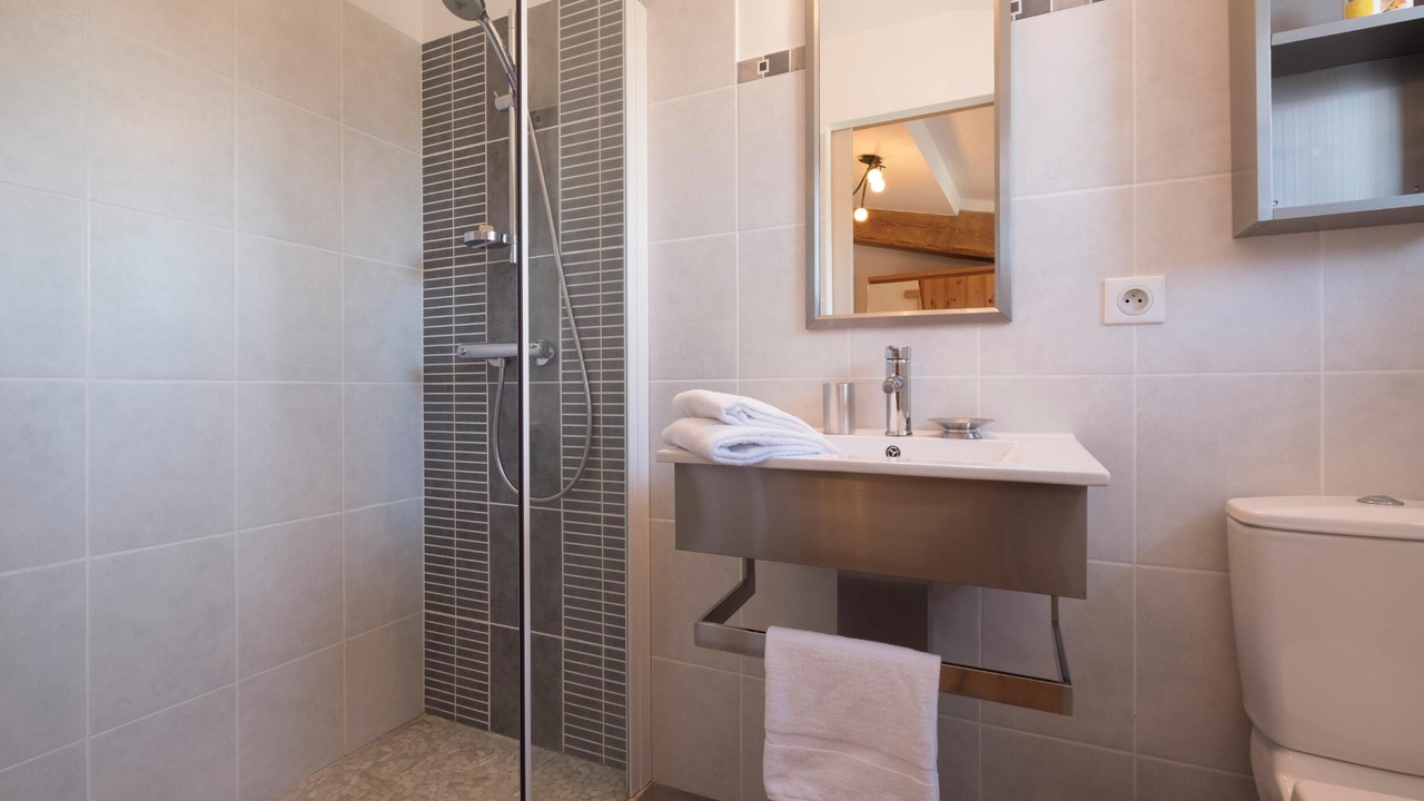 Photo of Bathroom in La Digne-d'Aval