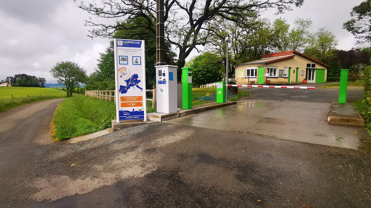 Photo of Outdoor in Alban