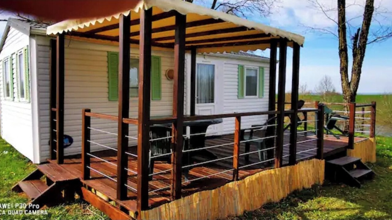 Photo of Patio Balcony in Alban