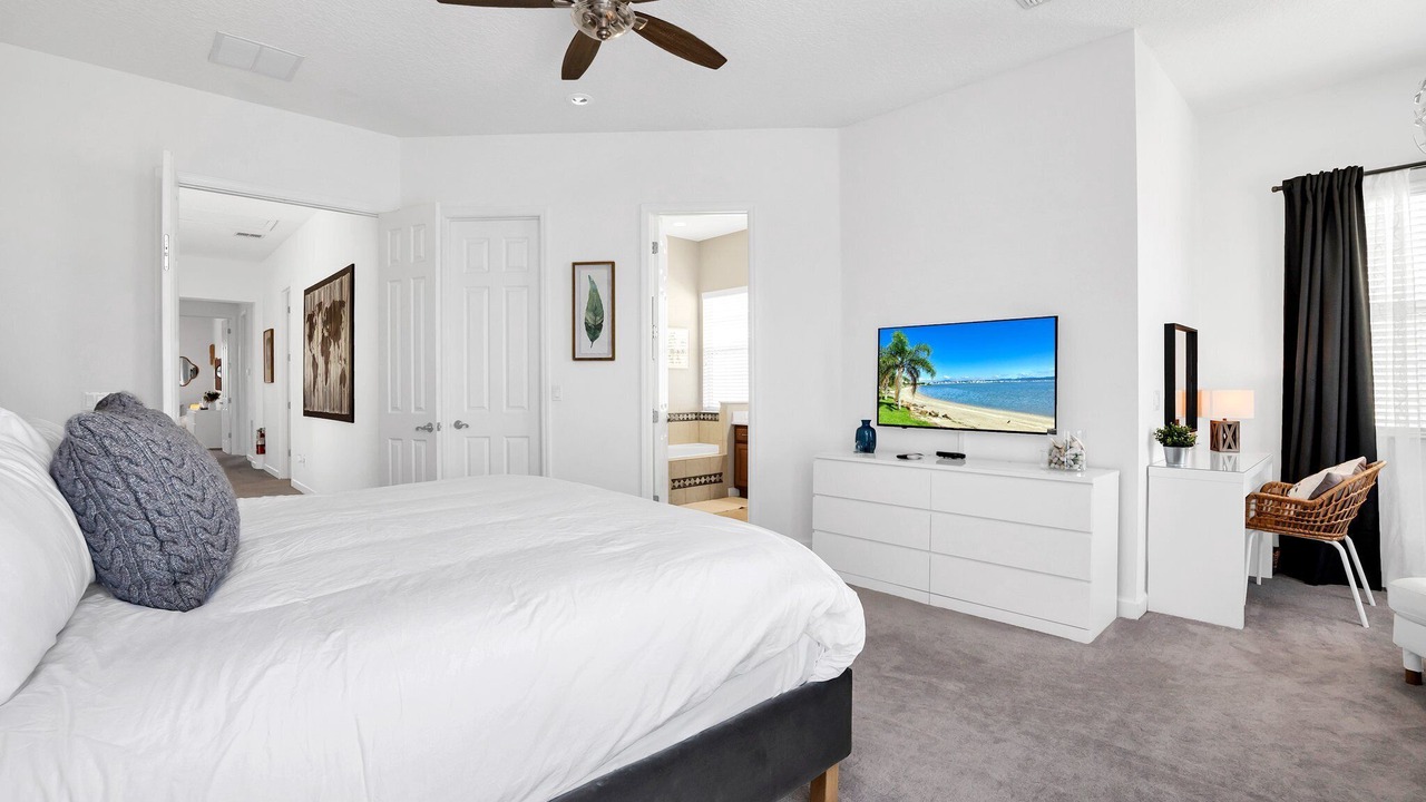 Photo of Bedroom in Bay Lake