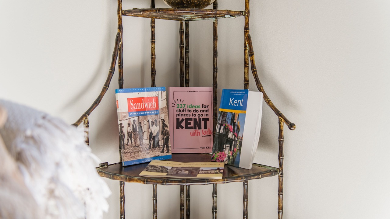 Photo of Others in Sandwich