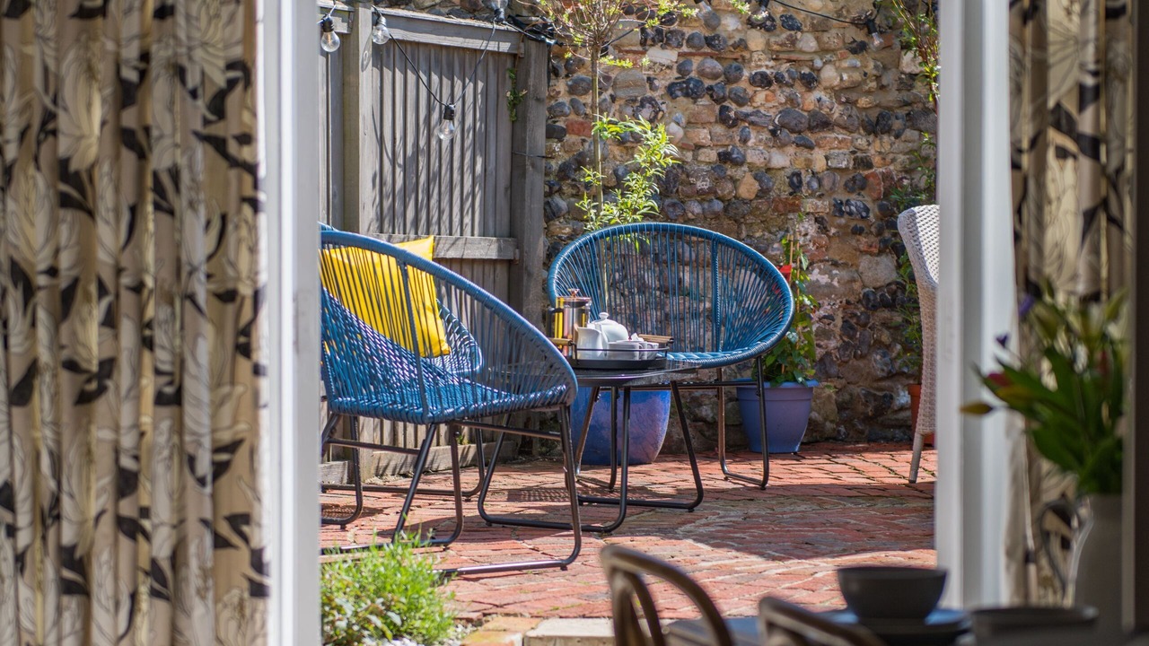 Photo of Others in Sandwich