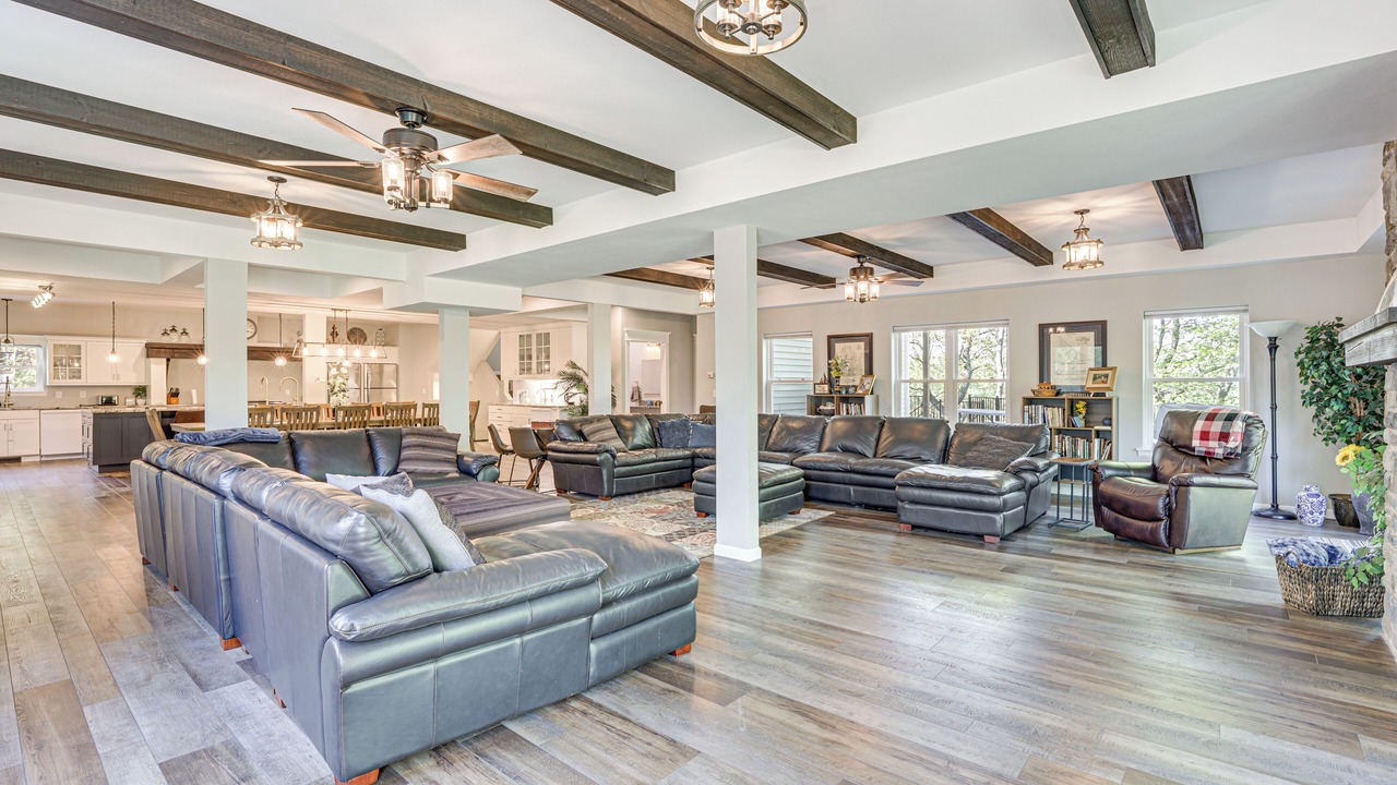 Photo of Livingroom in Lake Delton