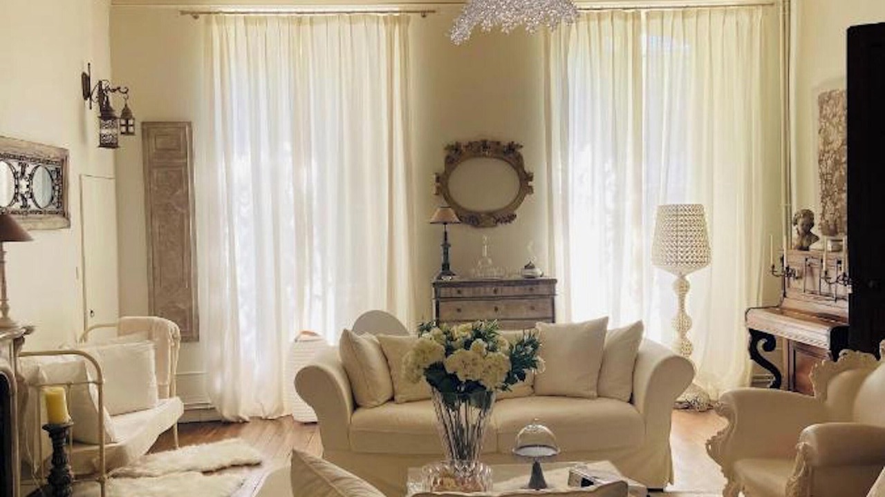 Photo of Livingroom in Centre Ville