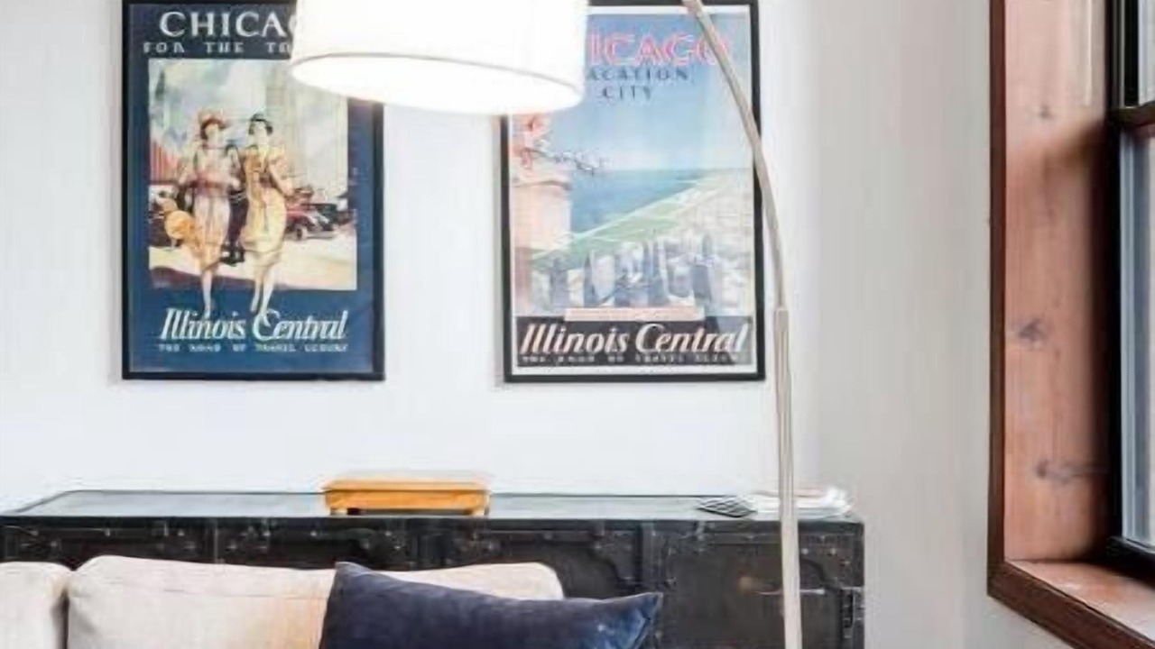 Photo of Livingroom in Wrigleyville