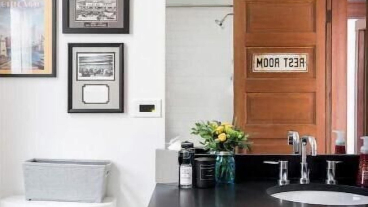 Photo of Bathroom in Wrigleyville