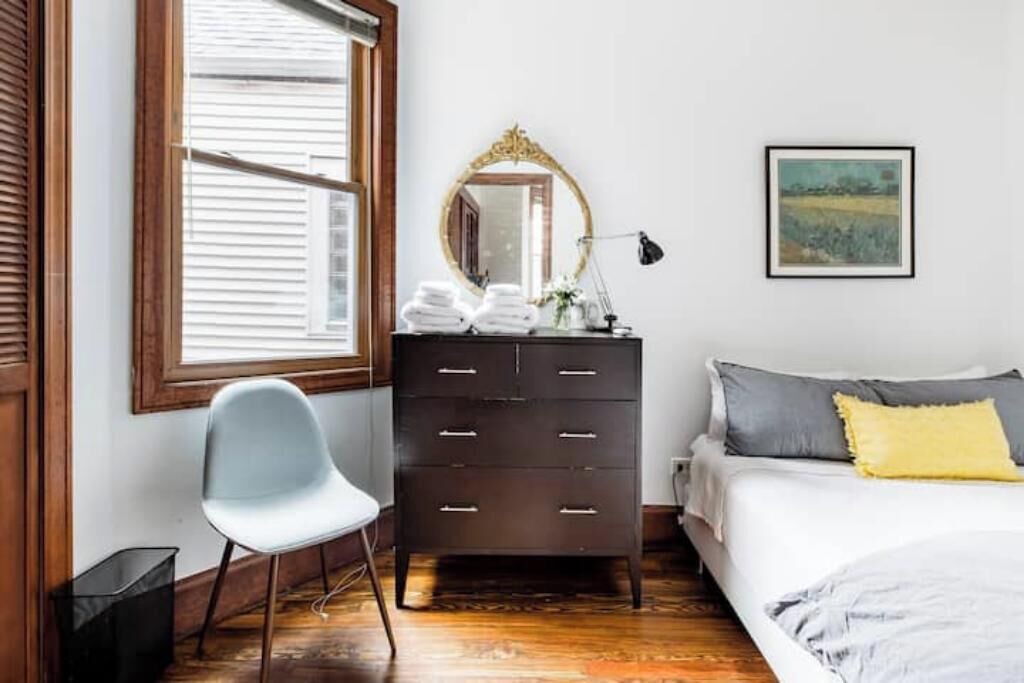 Photo of Bedroom in Wrigleyville