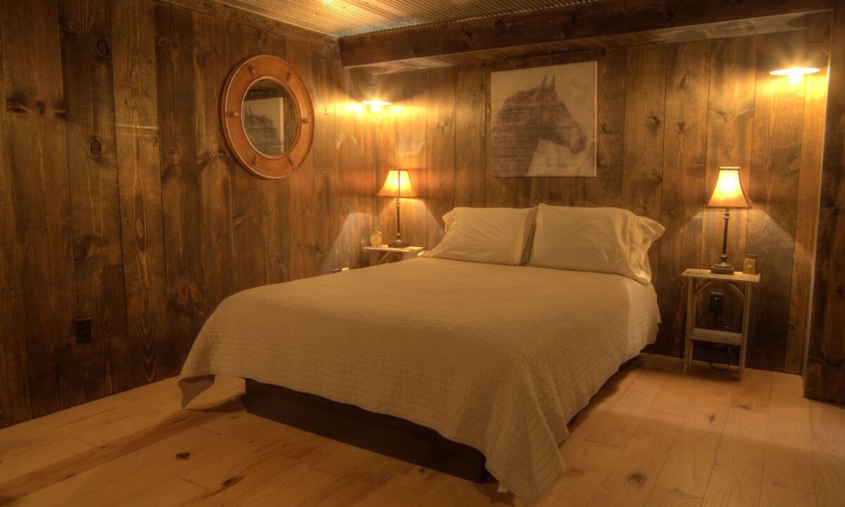 Photo of Bedroom in Wayne County