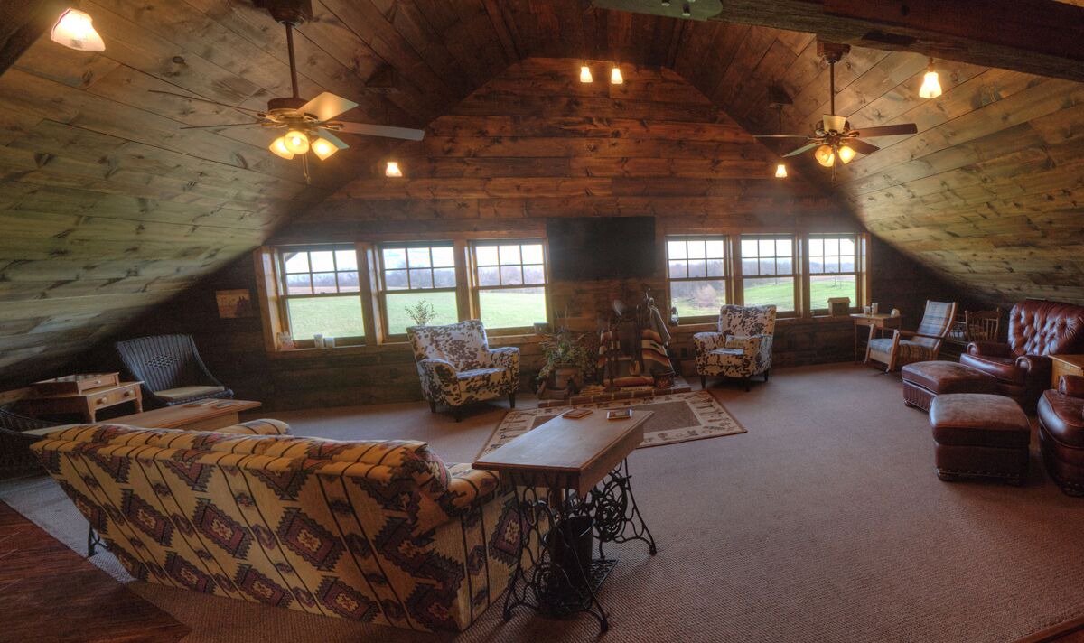 Photo of Livingroom in Wayne County