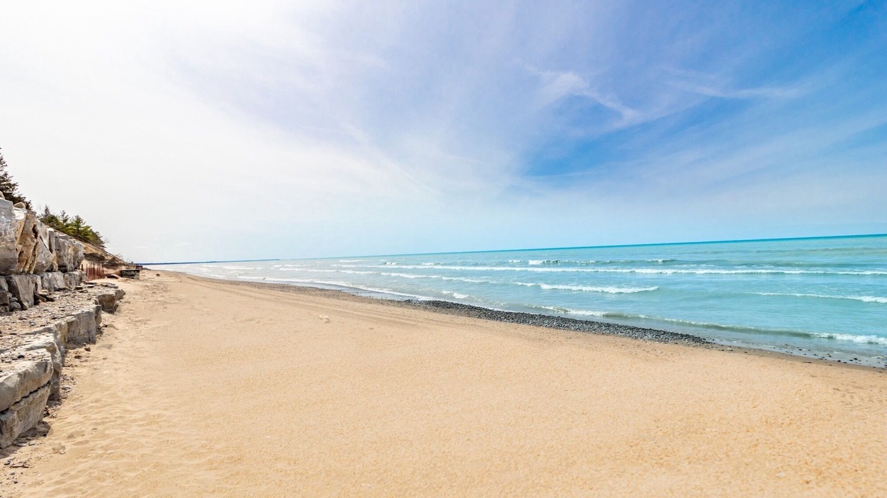 Photo of Others in Grand Bend