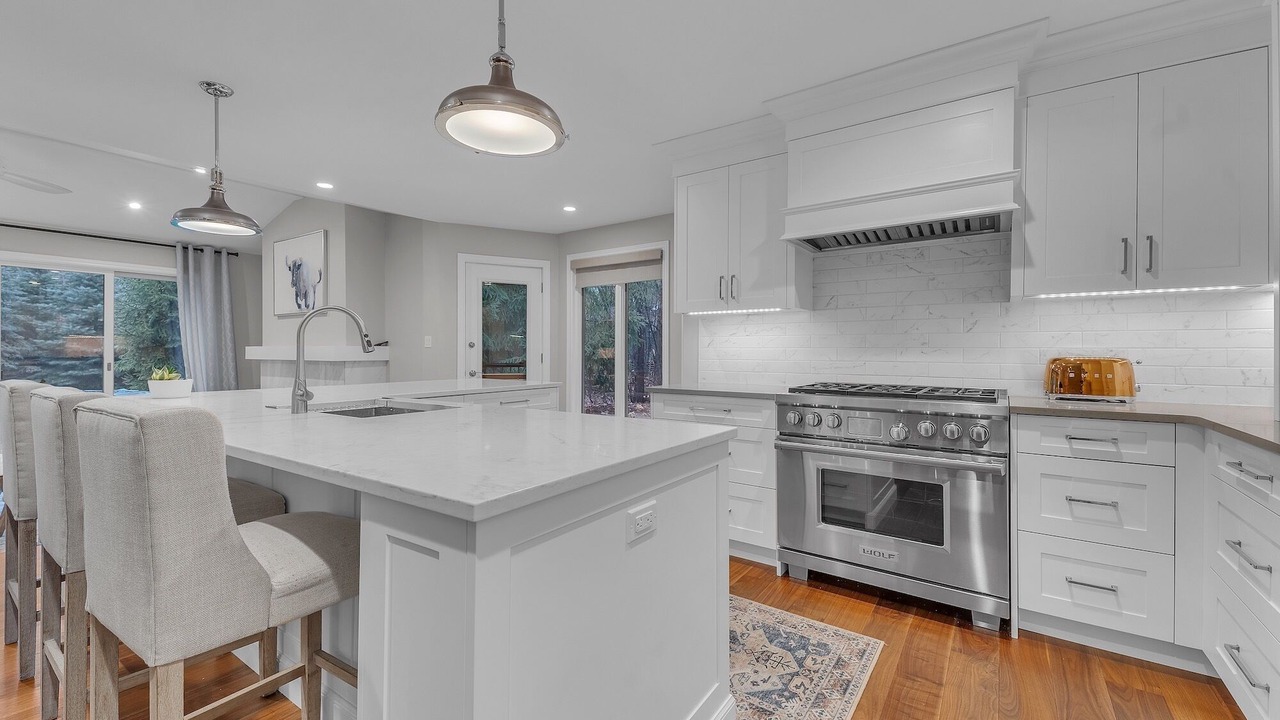 Photo of Kitchen in Grand Bend