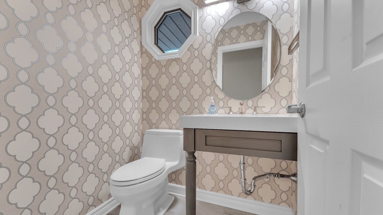 Photo of Bathroom in Grand Bend