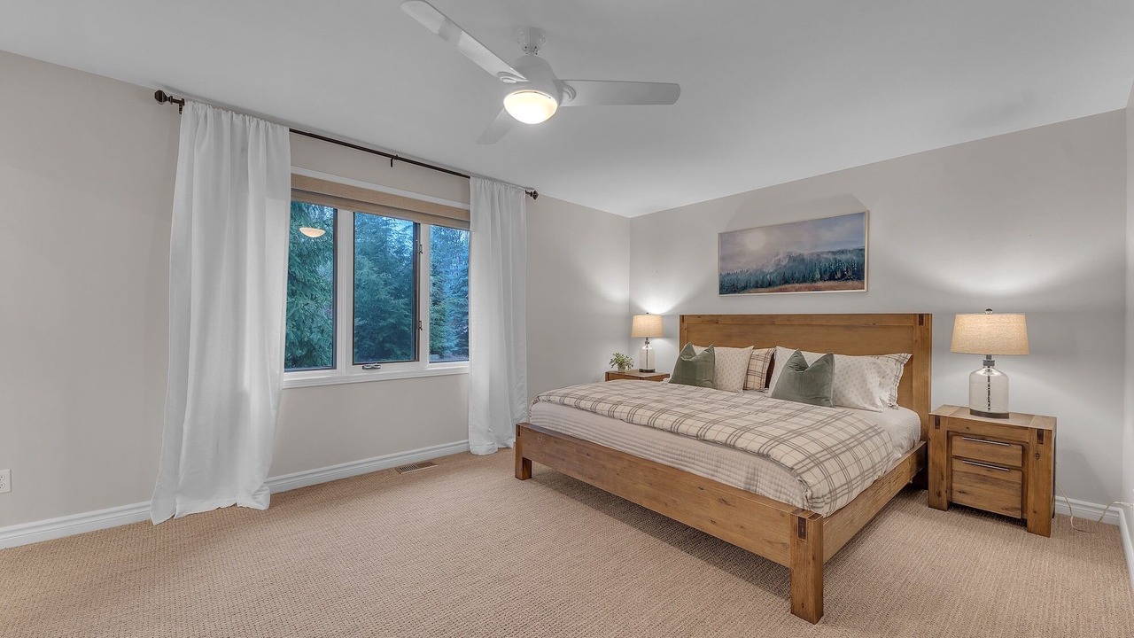 Photo of Bedroom in Grand Bend