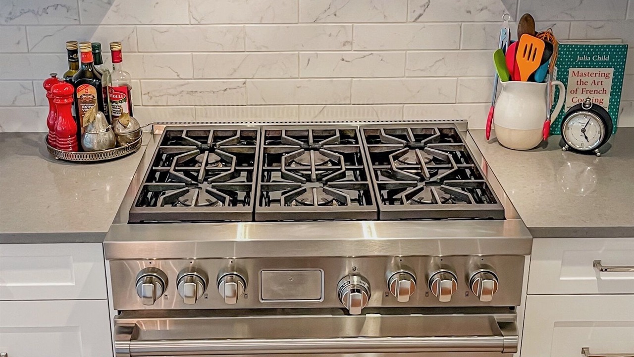 Photo of Kitchen in Grand Bend
