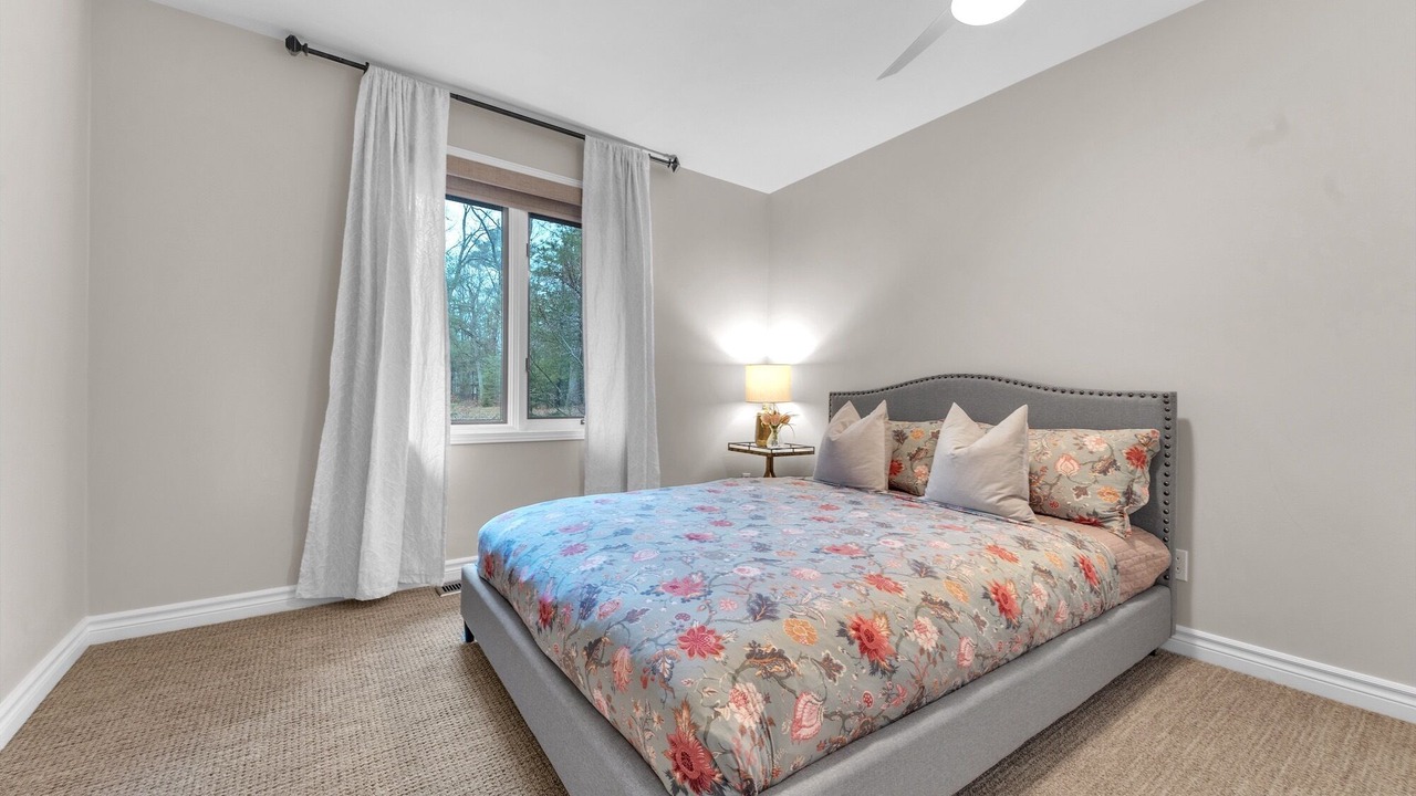 Photo of Bedroom in Grand Bend