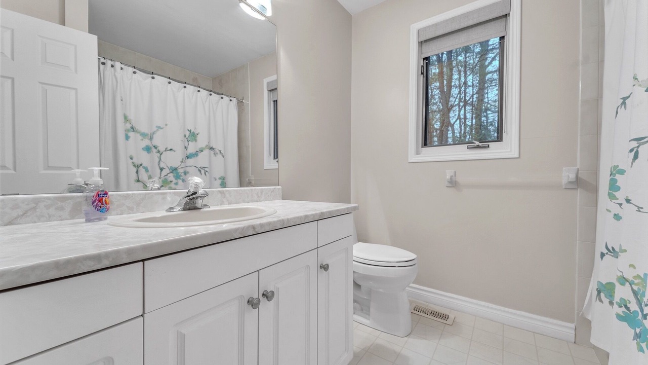 Photo of Bathroom in Grand Bend