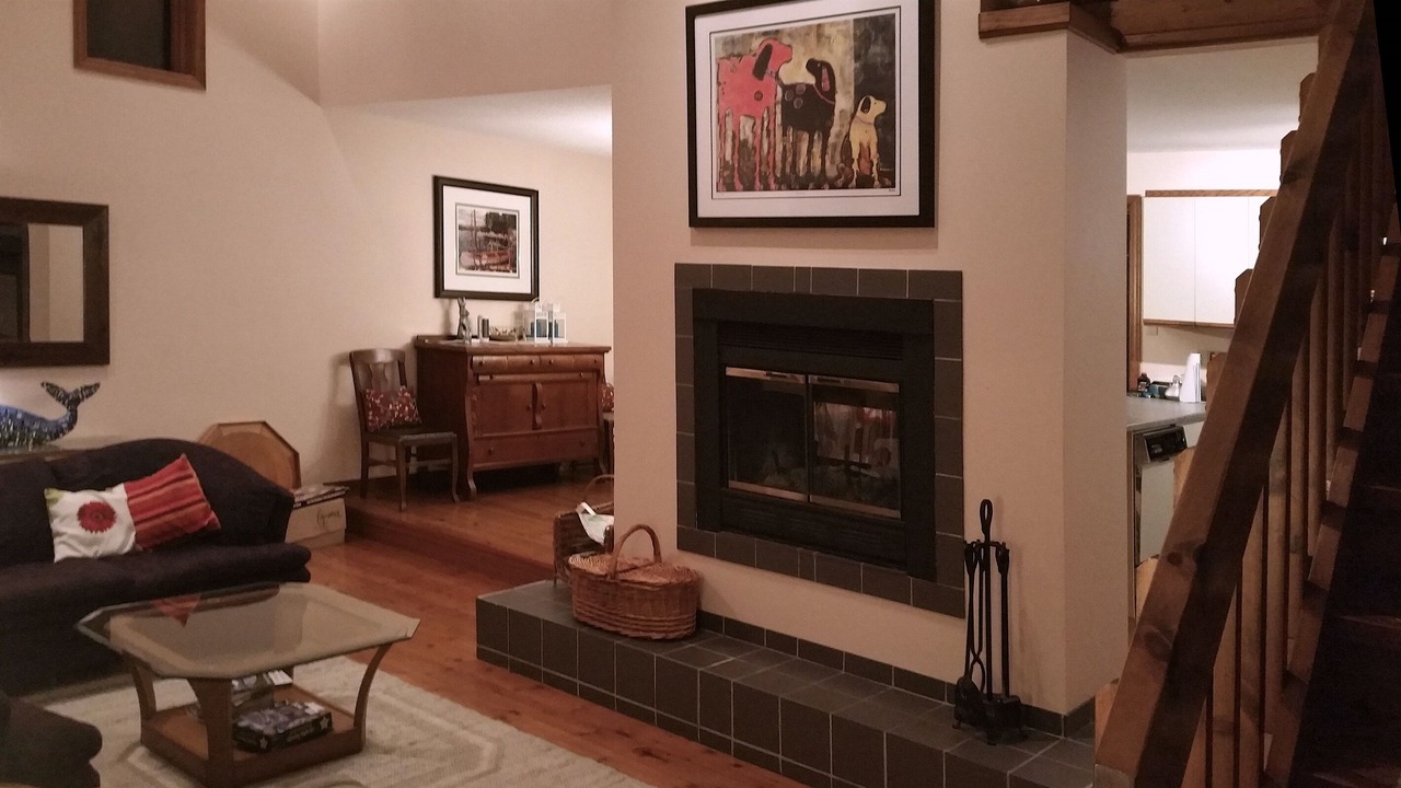 Photo of Livingroom in Grand Bend