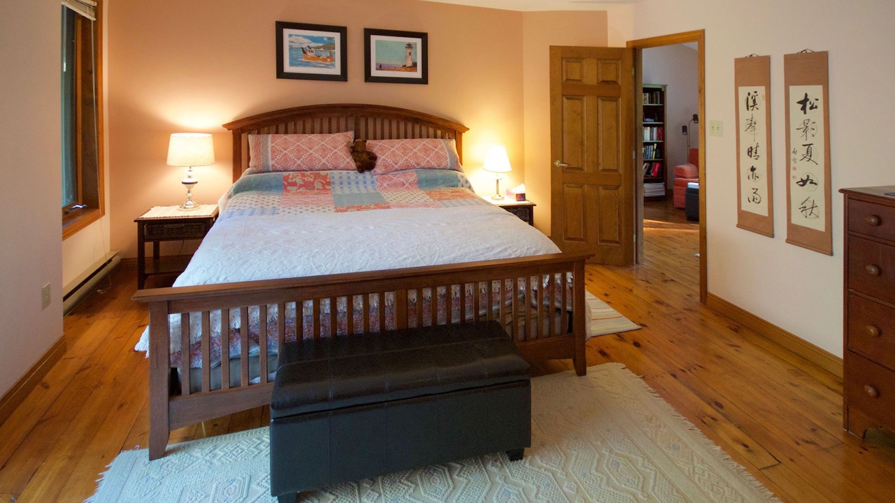 Photo of Bedroom in Grand Bend