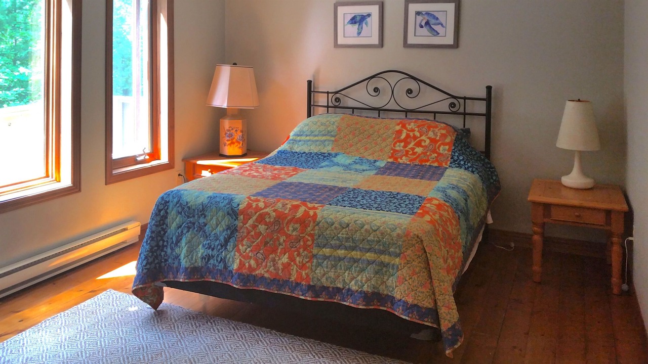 Photo of Bedroom in Grand Bend