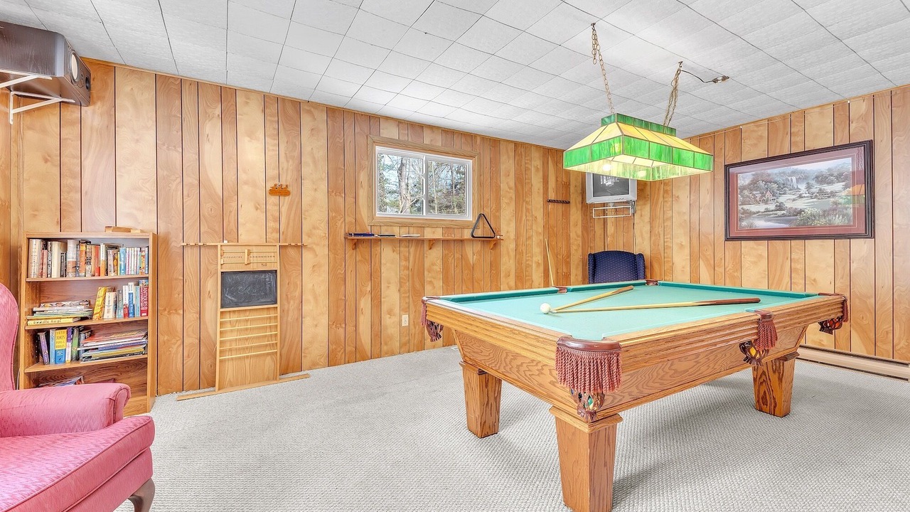 Photo of Bedroom in Grand Bend