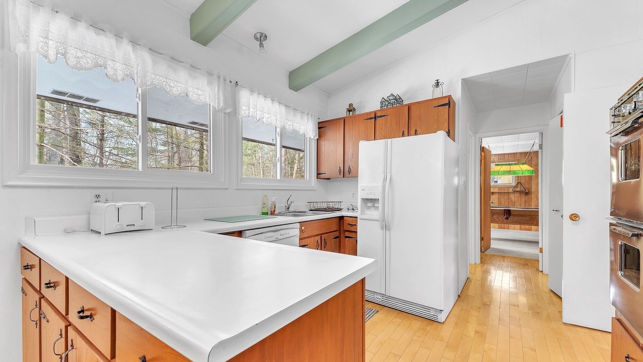 Photo of Kitchen in Grand Bend