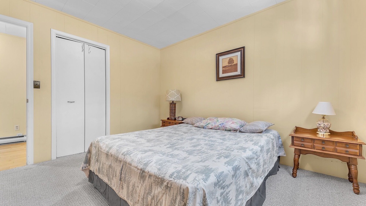 Photo of Bedroom in Grand Bend