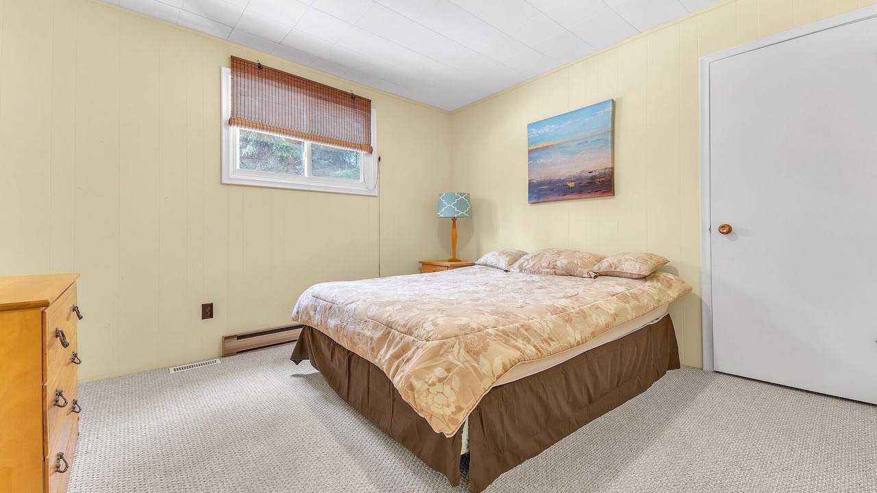 Photo of Bedroom in Grand Bend